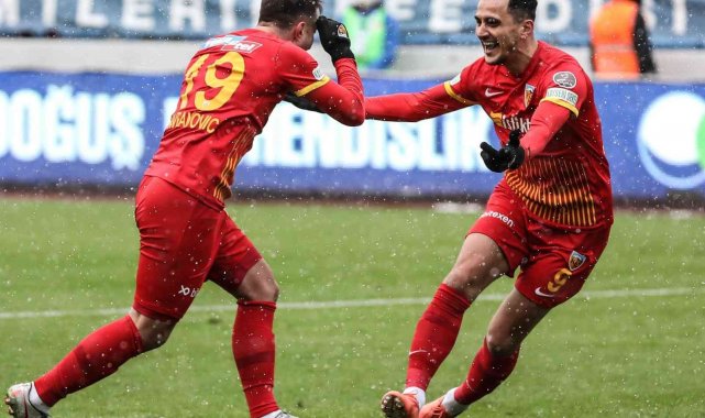 Mario Gavranovic 7. golünü attı