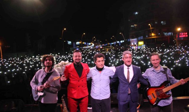 Marmaris 2022&#039;ye coşku ile girdi