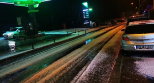 Marmaris beyaza büründü, dolu yağışı tüm ilçede etkili oldu