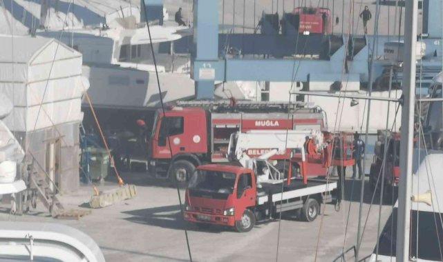 Marmaris'te tekne yangını