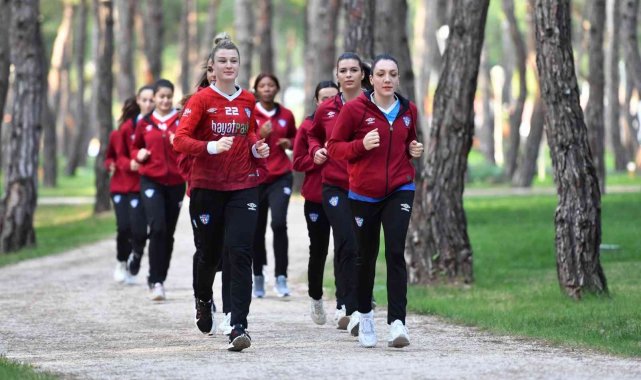 Mavi Kelebekler erteleme maçlarına hazır