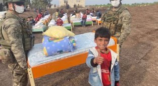 Mehmetçik'ten çocuklara yatak ve yorgan yardımı