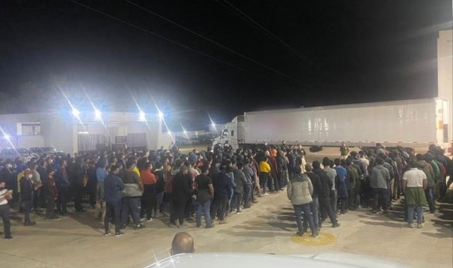 Meksika'da tır dorsesinden 359 göçmen çıktı