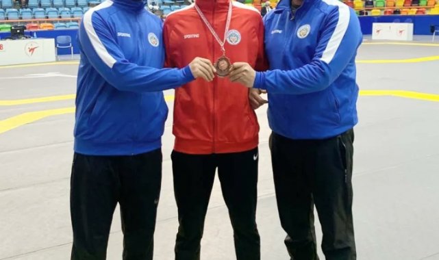 Menekşe&#039;de Türkiye 3&#039;ncülüğü sevinci