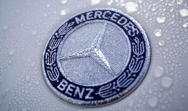 Mercedes Benz, dünya çapında 800 binden fazla aracı arıza nedeniyle geri çağırdı