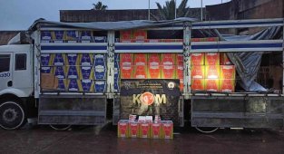 Mersin'de 4 milyon 610 bin adet gümrük kaçağı makaron ele geçirildi