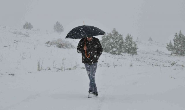 Mersinli çiftçilerin "kar" sevinci