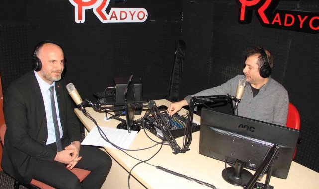 Meslek lisesi internet radyosu açtı