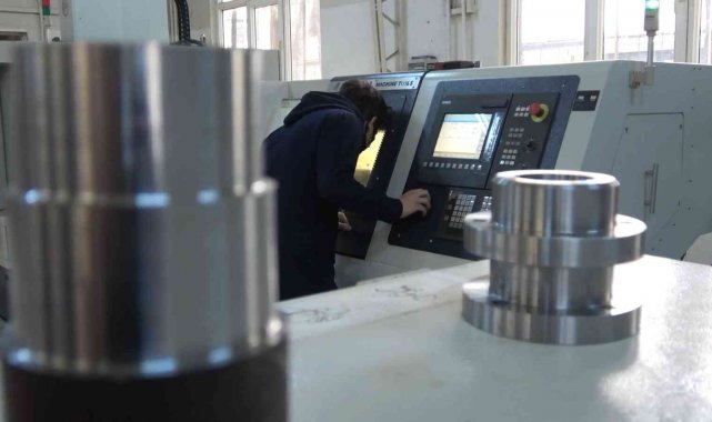 Meslek lisesi öğrencileri üretiyor, 27 ülkeye ihraç oluyor