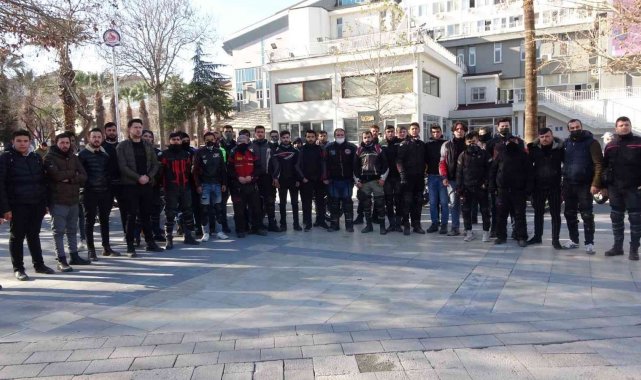 Meslektaşları cinayet gibi kazada ölen motosikletli kuryeyi unutmadı