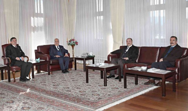 MHP İl Başkanı Karataş ve DAP İdaresi Başkanı Demirdöğen'den Rektör Çomaklı'ya ziyaret