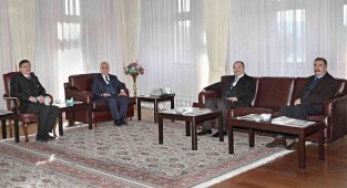 MHP İl Başkanı Karataş ve DAP İdaresi Başkanı Demirdöğen'den Rektör Çomaklı'ya ziyaret