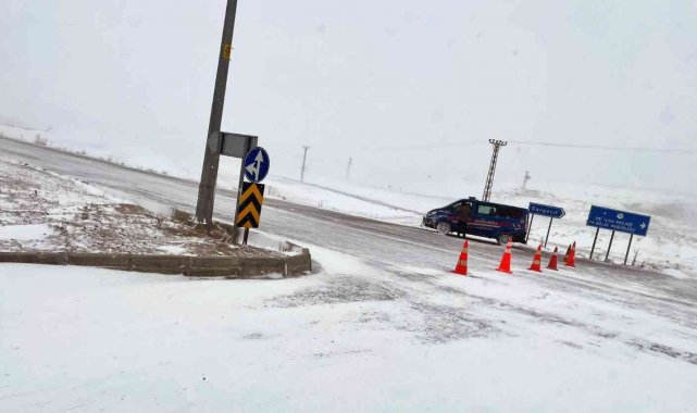 Midyat'ta bazı yollar araç trafiğine kapatıldı