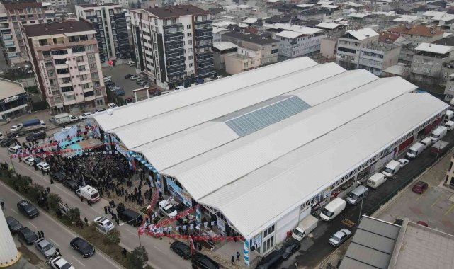 Millet Mahallesi modern pazar alanına kavuştu