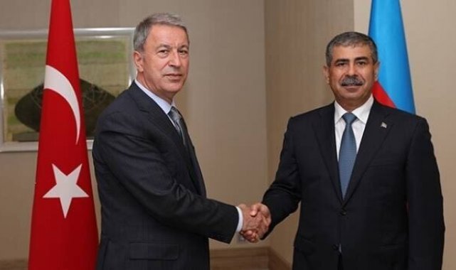 Milli Savunma Bakanı Akar, Azerbaycanlı mevkidaşı ile görüştü