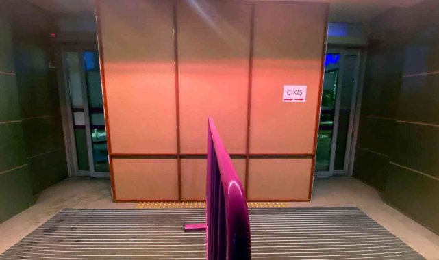 Milyarlık AVM'de soğuğa suntalı çözüm