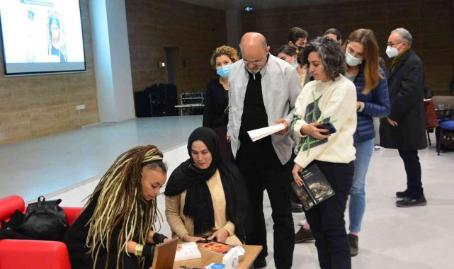 Mine Söğüt Muğla'da okurlarıyla buluştu