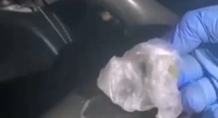 Minibüsün direksiyonuna uyuşturucu gizlemiş