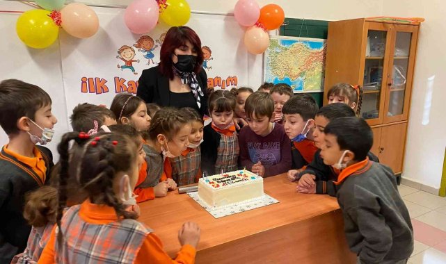 Miniklerin ilk karne heyecanı