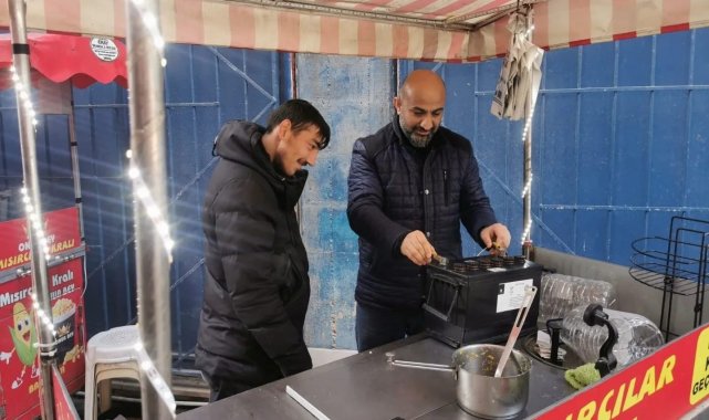 Mısır tezgahından malzeme çalınan engelli gence destek yağdı