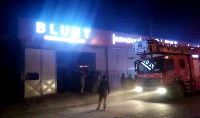 Mobilya malzemeleri imalathanesinde korkutan yangın