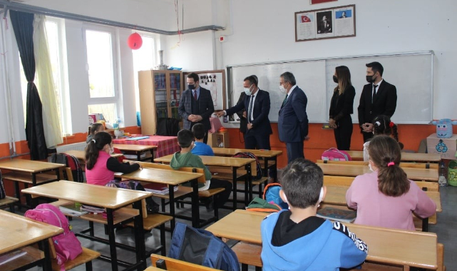 Muğla İl Milli Eğitim Müdürü Emre Çay,  incelemelerde bulundu.