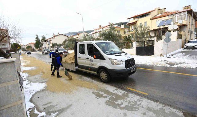 Muğla'da kar yağışının etkileri kalktı