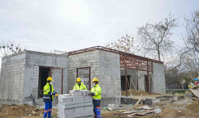 Muratpaşa&#039;ya kitap kafe