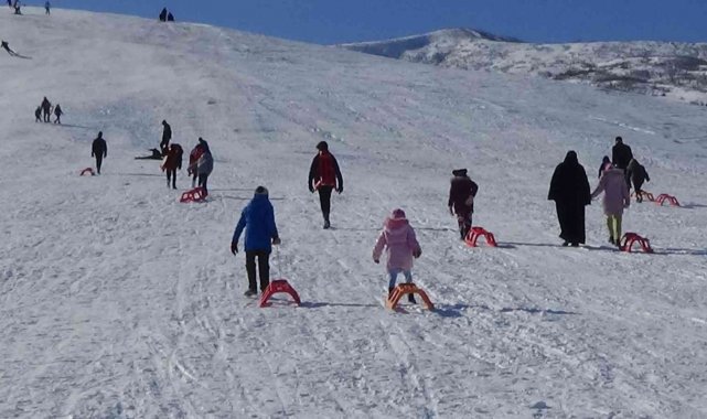 Muş kayak merkezi cıvıl cıvıl