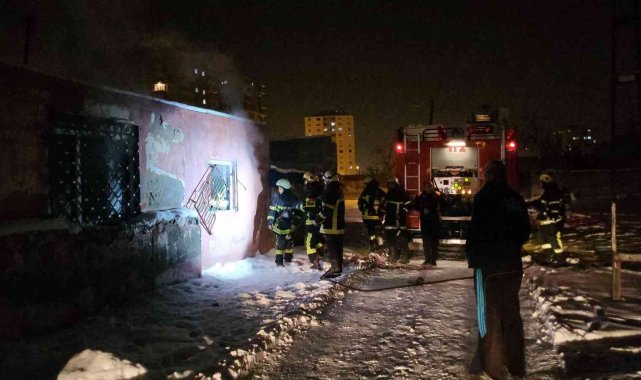 Müstakil evde çıkan yangını itfaiye söndürdü