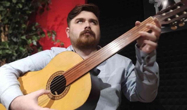 Müzik, özel öğrencinin gören gözleri oldu