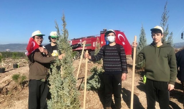 MY Kolej öğrencileri fidan dikim etkinliğine katıldı