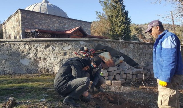 Nallıhan'da hayırseverlerin desteği ile meyve ağacı fidanları dikildi