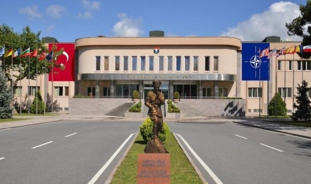 NATO'da devir teslim: Türkiye görevini Fransa'ya devretti