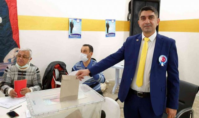 Nazilli Elektrikçiler Odası'nda Akyol güven tazeledi