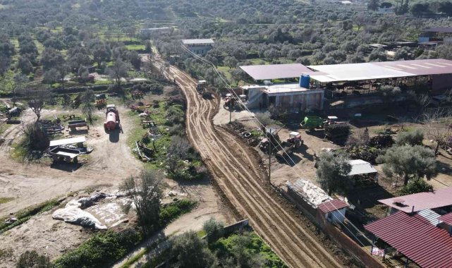 Nazilli Mescitli Mahallesi'nde yollar daha güvenli hale getiriliyor