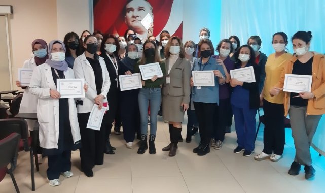 Nazilli'de 65 sağlık personeline anne sütü eğitimi verildi