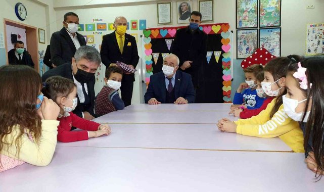 Nazilli'deki okullarda karne sevinci