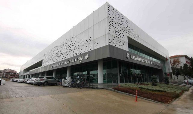 Neşet Ertaş Kültür Sanat Merkezi 2021&#039;de 594 etkinliğe ev sahipliği yaptı