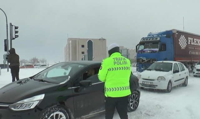 Nevşehir - Aksaray karayolu kontrollü olarak trafiğe açıldı