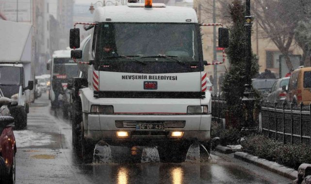 Nevşehir caddeleri solisyonla yıkanıyor