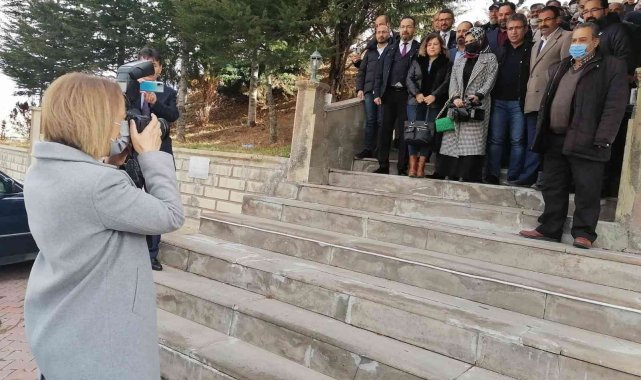 Nevşehir Valisi gazetecilerin fotoğrafını çekti