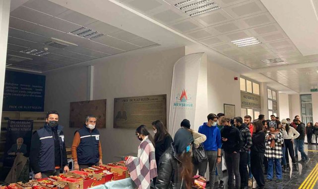 NEVÜ öğrencilerine her akşam farkı ikram