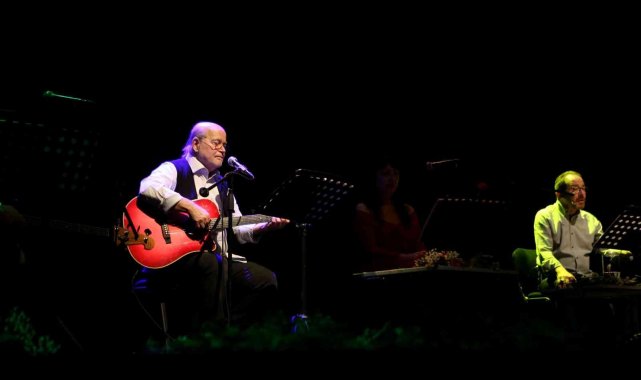 Nâzım Hikmet 120. yaş gününde anıldı