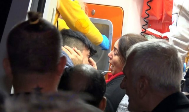 Oğlunu alev topuna dönen evde sandı, karşısında görünce gözyaşlarına boğuldu