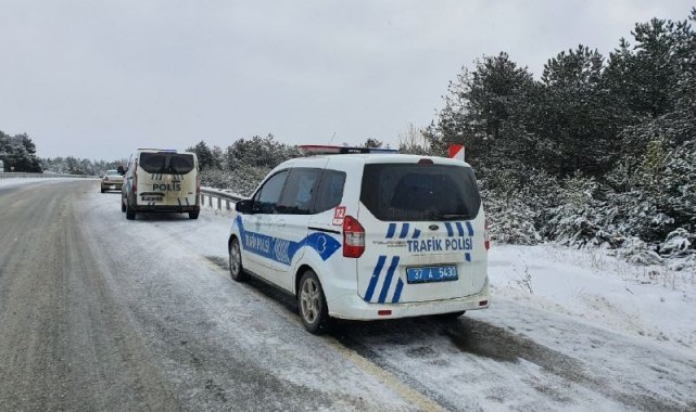 Öğrenci servisi bariyerlere çarptı: 6 yaralı