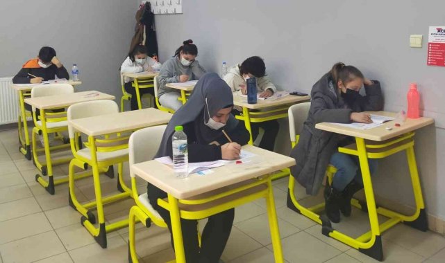 Öğrenciler Açılı olmak için ter döktü