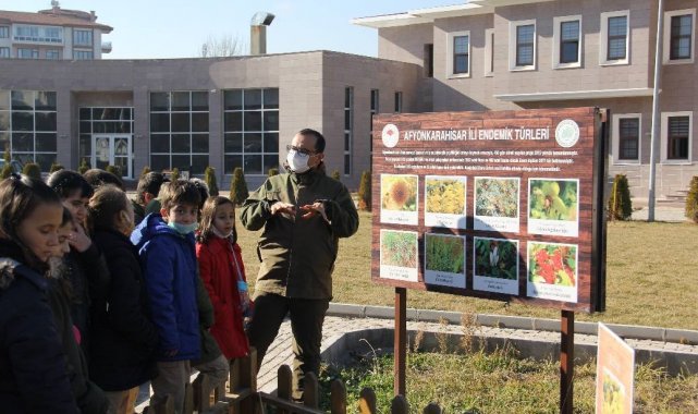 Öğrenciler endemik bitkileri merkezinde öğrendi