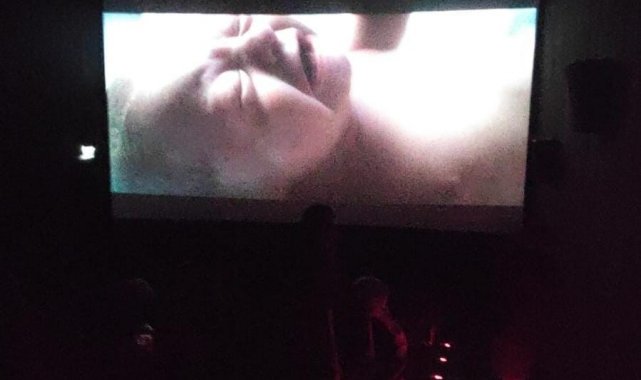 Öğrenciler sınav stresini ´Kesişme; İyi ki Varsın Eren´ filmi ile atlattı