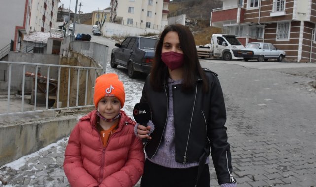 Okula giderken köpeklerin saldırısına uğramıştı, genç kız dehşet anlarını anlattı